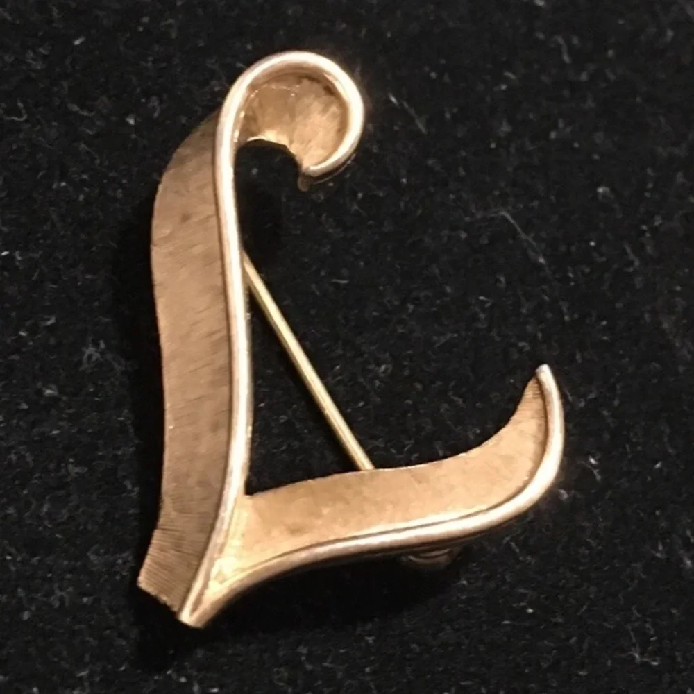 TRIFARI Elegant Gold Tone Letter  L Brooch